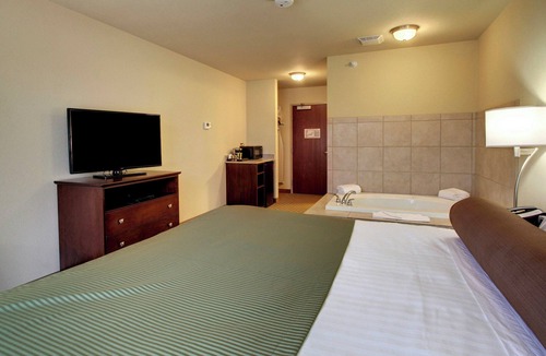 Corry Hotel | Cobblestone Inn & Suites - Corry