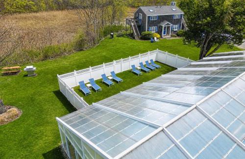 West Yarmouth Hotel | Colonial Acres Resort