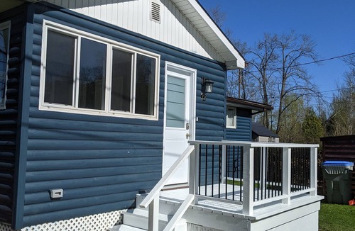 Central Huron Cottage | Come, relax in our cottage on the shores of Lake Huron
