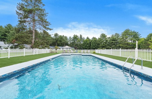 Manchester Center Condo | Come stay at the Bromley Two Bedroom Suite!