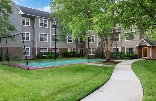 Mount Tabor Hotel | Comfort and Relaxation! 2BR Suites With Kitchen, Free Breakfast, Bring Your Pets