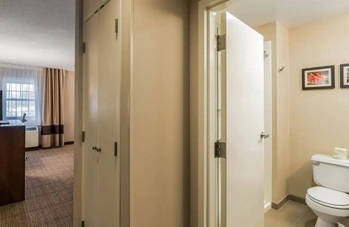 Concord Hotel | Comfort Inn Concord South End