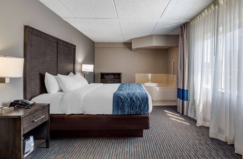 Griswold Hotel | Comfort Inn Griswold