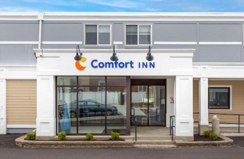Main Street Hyannis Hotel | Comfort Inn Hyannis - Cape Cod