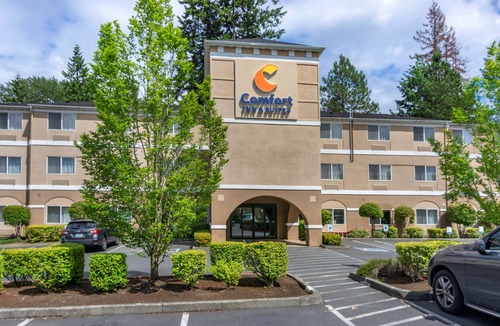 Canyon Park Hotel | Comfort Inn & Suites Bothell - Seattle North