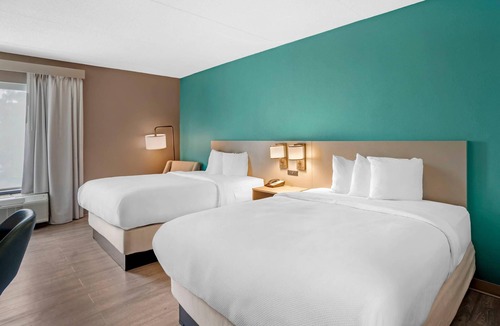 Westampton Hotel | Comfort Inn & Suites Mt. Holly - Westampton