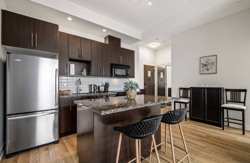 Church and Wellesley Hotel | Comfort Stay - 2BR Suite - Free Parking - CN Tower View