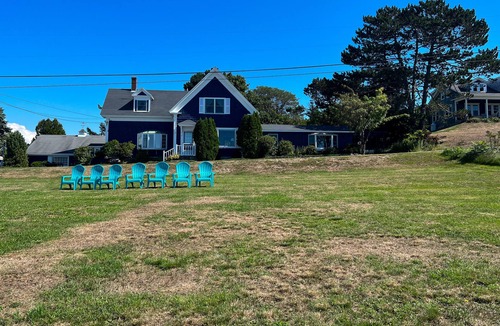 Mid-Coast and Islands Apartment | Comfortable 1BR apartment perfectly located in the heart of Bailey Island.