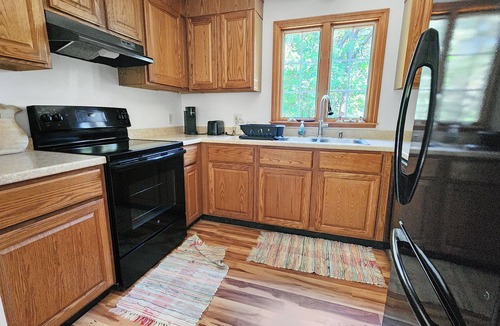 Truro House | Comfortable 3BD-A/C, Deck, Firepit, Short Drive to All the Best of Truro!
