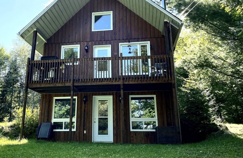Mont-Laurier House | Comfortable chalet on the shores of Lake Howard, 20 minutes from Mont-Laurier