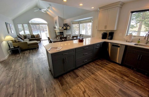 Carroll Cabin | Comfortable Family Cabin Rental for New Hampshire Glamping