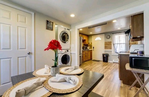 East Hartford House | comfortable home away from home