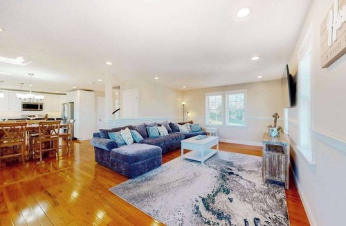 Plymouth House | Comfortable home with rooftop deck, beach & water views, W/D, & central AC