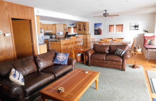 Raymond House | Comfortable lake house just 30' from Little Sebago Lake in quiet neighborhood