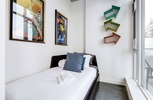 East Village Apartment | Comfy 1BR Calgary Escape w/Balcony, Sleeps 4!