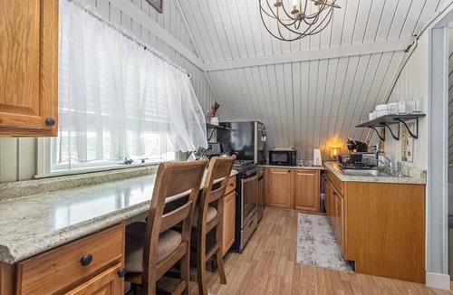 Hampton Condo | Comfy Condo w/Ocean Views, Across North Beach