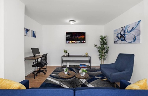 Constable Hook Apartment | Comfy Cozy retreat - NYC & NWK w free parking