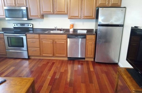 Niskayuna Apartment | comfy cozy roomy with free parking