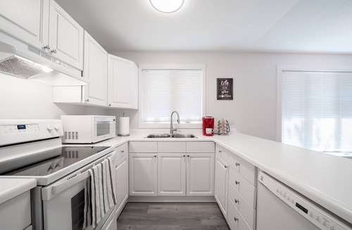Parry Sound House | Completely renovated home in Parry Sound,with full Kitchen, laundry & Gazebo!