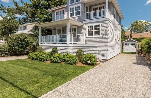 Westport House | Compo Beach -- Adorable Home