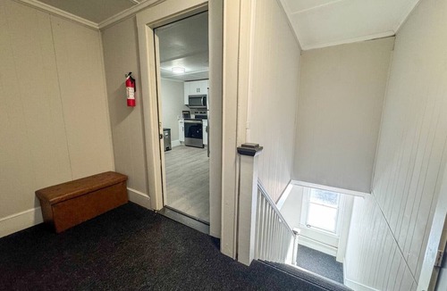 Concord Apartment | Concord NH-Queen Bed-Fast Wi-Fi-Convenient Location