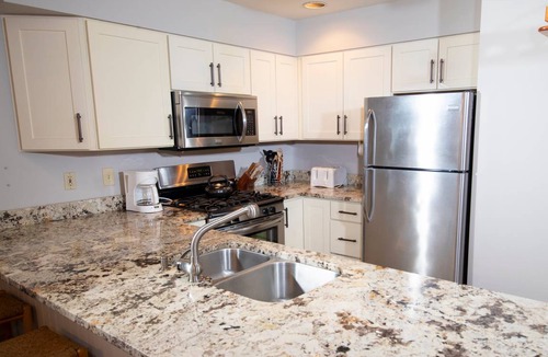 Ludlow Condo | Condo ∙ 3 bedrooms ∙ 12 guests
