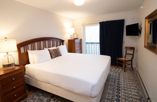 Ludlow Condo | Condo ∙ 3 bedrooms ∙ 12 guests