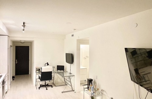 Downtown Toronto Condo | Condo downtown in the entertainment district