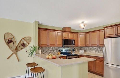 Saint-Faustin-Lac-Carre Apartment | Condo familial Mont Blanc, accès ski in Ski out