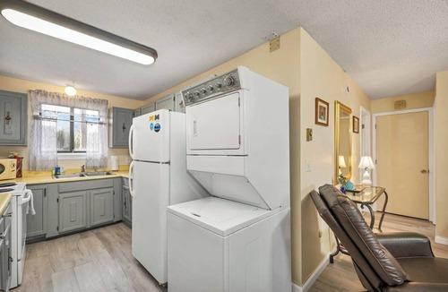 Carroll County Condo | Condo Ideal location. Ski, Shop, Hike.