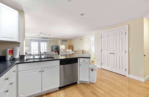 Old Orchard Beach Condo | Condo Room 207 Ocean view next to the pier