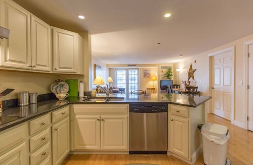 Old Orchard Beach Condo | Condo Room 407 1 Bedroom Ocean View Condo