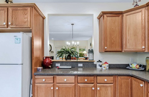 West Hartford Condo | Condo with Game Room & Lake Views, Vale Village