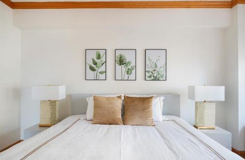 Lincoln Square Apartment | Contemporary 2 Bed 2 Bath Apt Bright and Sunny