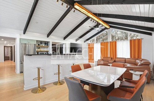 East Falmouth House | Contemporary 4-bedroom ranch style home with AC in charming Falmouth, Cape Cod
