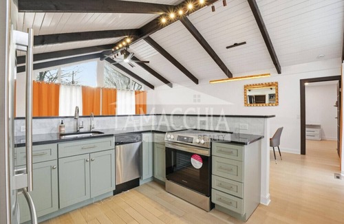 East Falmouth House | Contemporary 4-bedroom ranch style home with AC in charming Falmouth, Cape Cod