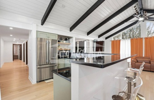 East Falmouth House | Contemporary 4-bedroom ranch style home with AC in charming Falmouth, Cape Cod