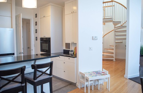 East Falmouth House | Contemporary coastal retreat nearby Falmouth beaches! w/spacious living area