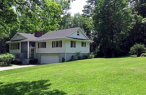 Sharon House | Contemporary Custom Built Home On A Country Lane Close To Sharon