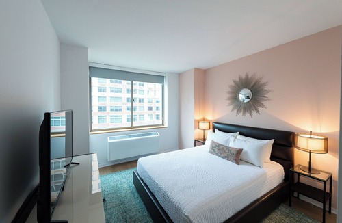 Midtown South Apartment | Contemporary One Bedroom in Ideal Chelsea Location