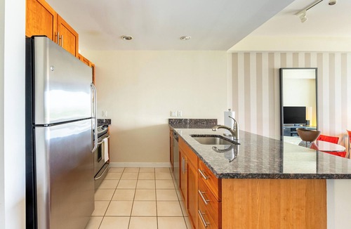 West End Apartment | Contemporary One Bedroom in Historic West End