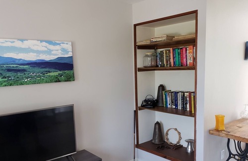Waterbury House | Convenience, Coffee and Views too!