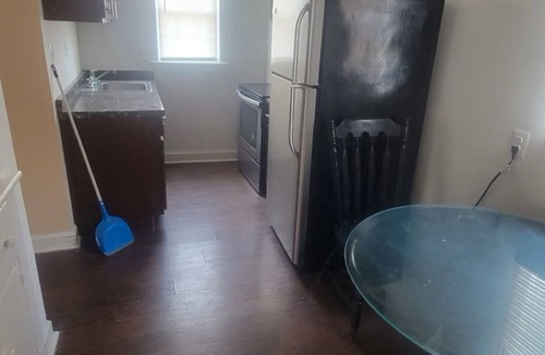 Bellevue Apartment | Convenient Bolling AFB walk-up