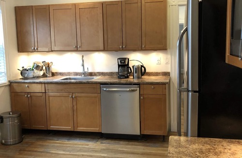 Dorchester Apartment | Convenient, large 3BD Apt. Boston