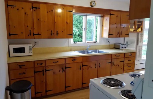 Thomaston House | Convenient, private, well equipped home, located in beautiful Thomaston.