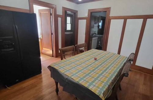 Rochester House | Conveniently located 6 Bedroom Home Next to U of R