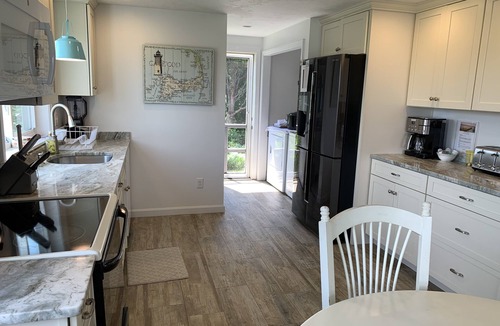 Dennis House | Corporation Beach - 4 BR homes