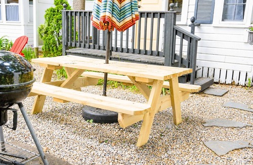Wolfeboro Cottage | Cottage 11 - Year Round - Pet Friendly - 1 Bed/1 Bath w/Private Courtyard