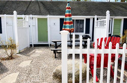 Wolfeboro Apartment | Cottage 4 - Queen and Full Beds Child Loft w 2 Twins Private Bath Kitchenette Pets Allowed Fee applies
