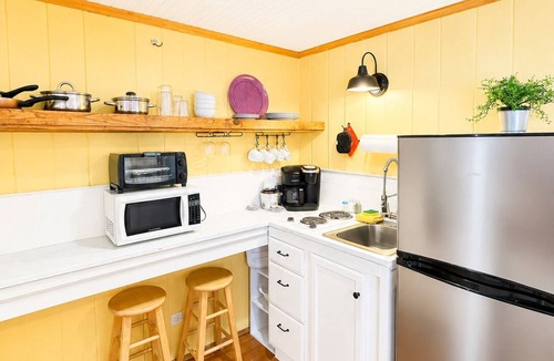 Wolfeboro Cottage | Cottage 4 - Year Round Pet Friendly 1 Bed w/Loft/1 Bath & Courtyard